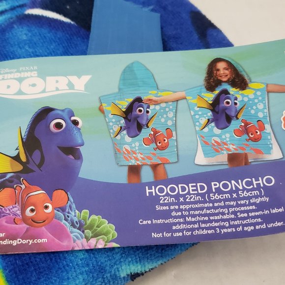 New Disney Pixar FINDING DORY Hooded Poncho Cotton Nemo Towel 22" - Picture 2 of 6